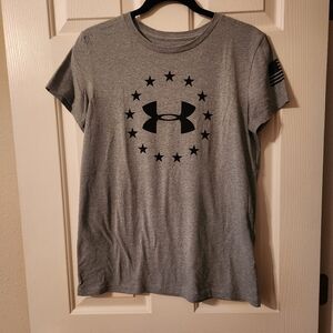 Womens Under Armour T-shirt Size Small
